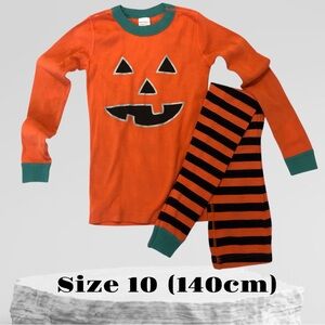 Hanna Andersson Orange and Black Pumpkin Pajama Set